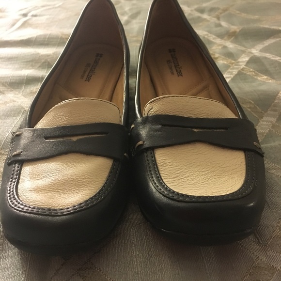 Naturalizer Navy/White Shoe - Picture 7 of 7